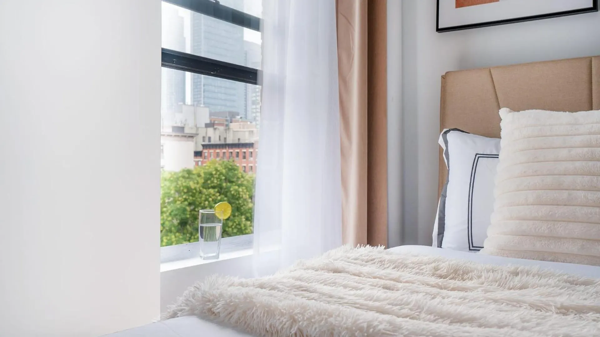 444-4F Newly Furnished Elv 1Br Hells Kitchen Apartment New York