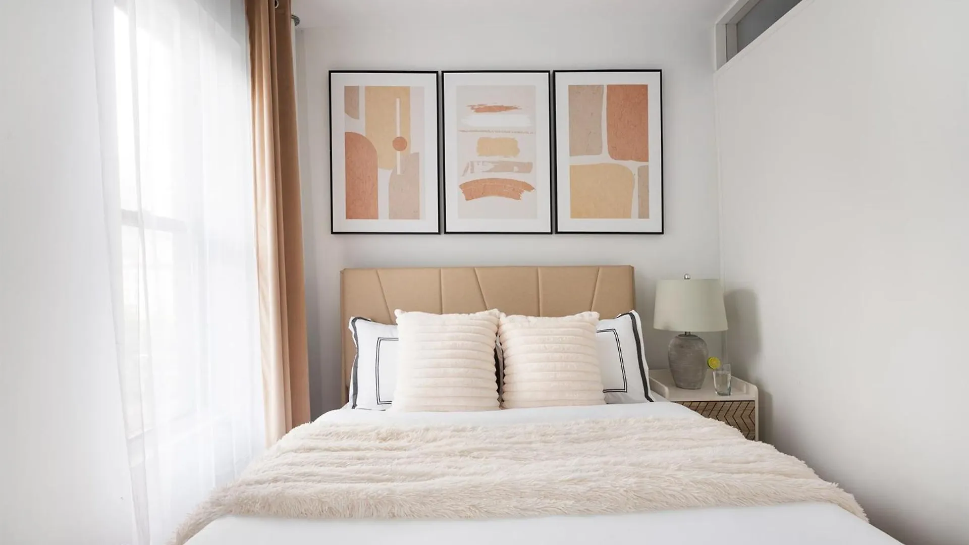 444-4F Newly Furnished Elv 1Br Hells Kitchen Apartment New York 0*,  United States